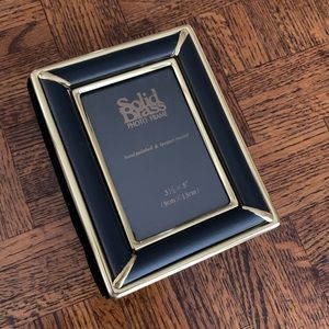 Solid Brass Photo Frame Book 3 1/2 x 5” with 40 pages for up to 80 pics